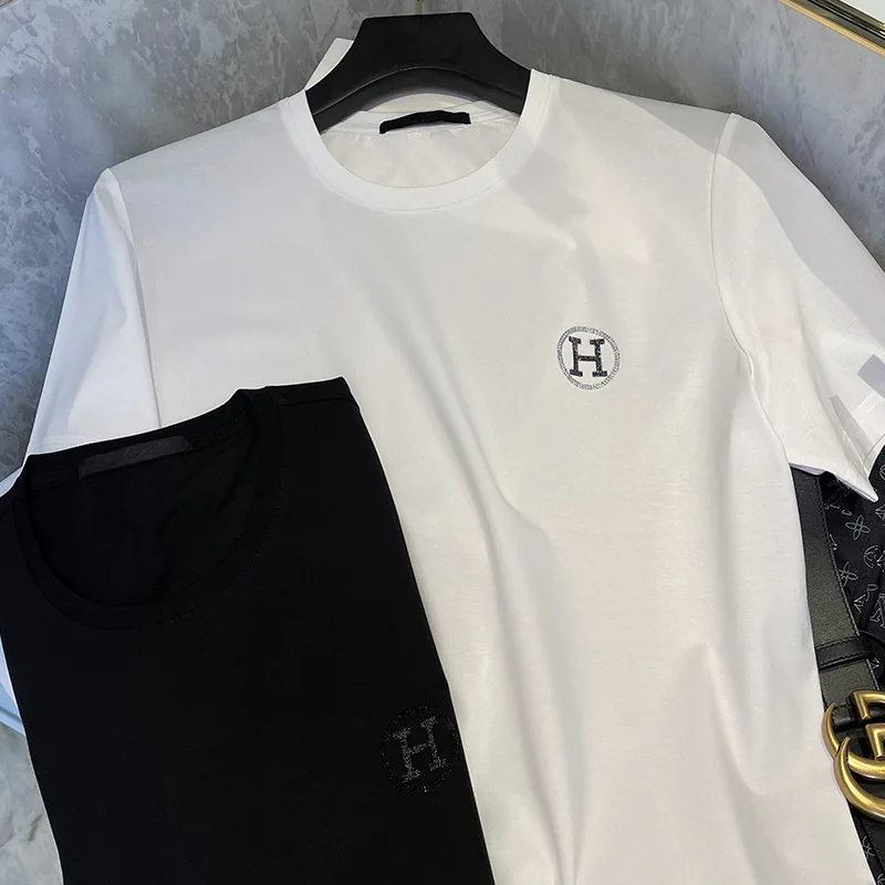 European station short-sleeved male jade silk small H hot diamond simple half-sleeved t-shirt white round neck summer T-shirt 
European station short-sleeved male jade silk small H hot diamond simple half-sleeved t-shirt white round neck summer T-shirt
