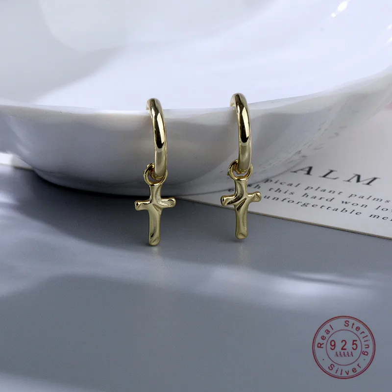HI MAN 925 Sterling Silver Cross Personality Hoop Earrings Women Simple Versatile Wedding Jewelry
HI MAN 925 Sterling Silver Cross Personality Hoop Earrings Women Simple Versatile Wedding Jewelry