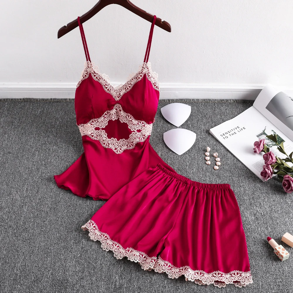 Women's Pajamas Set Sexy Ice Silk Pajamas With Chest Pad Two-Piece Ladies Camisole Shorts Suit Lace Homewear
Women's Pajamas Set Sexy Ice Silk Pajamas With Chest Pad Two-Piece Ladies Camisole Shorts Suit Lace Homewear