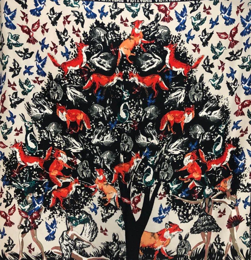 2021 New Ladies Printed Multifunctional Silk Scarf Beach Towel Handkerchief
2021 New Ladies Printed Multifunctional Silk Scarf Beach Towel Handkerchief