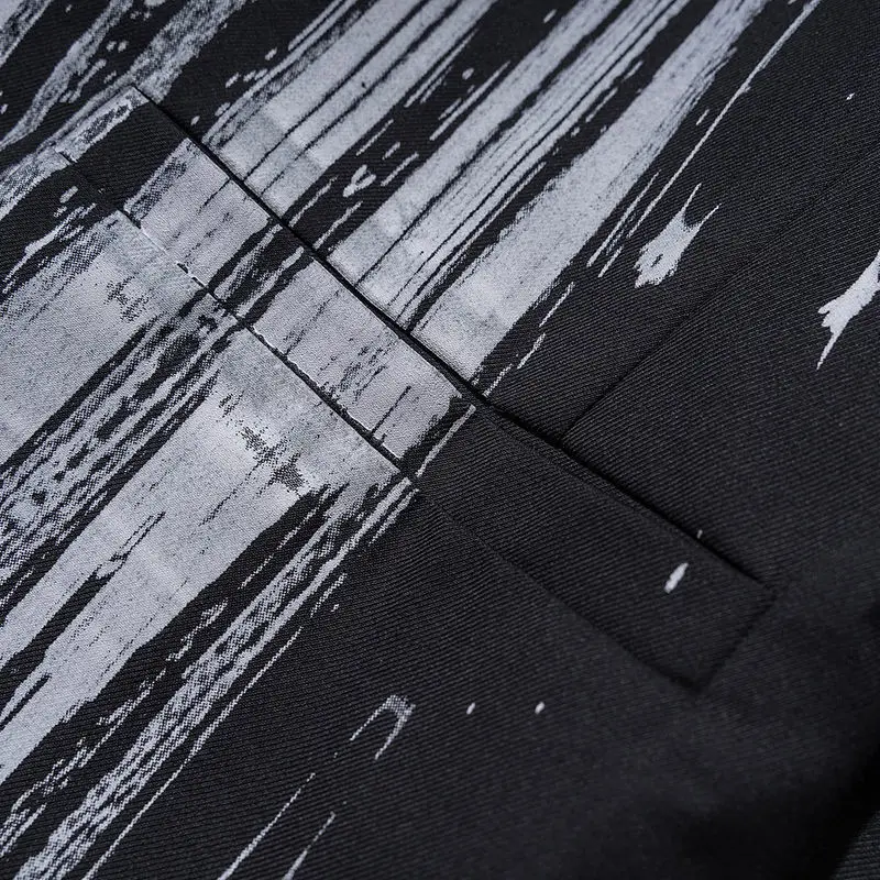 20 autumn new men and women with the same brush paint printing loose casual suit jacket male students Korean trend
20 autumn new men and women with the same brush paint printing loose casual suit jacket male students Korean trend