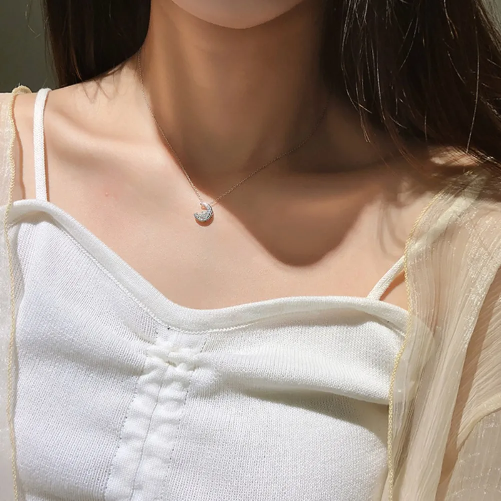 ZEMIOR 925 Sterling Silver Shiny Moon Pendant Necklaces For Women Flower Zircon Necklace Charms Valentine's Day Jewelry Gift 
ZEMIOR 925 Sterling Silver Shiny Moon Pendant Necklaces For Women Flower Zircon Necklace Charms Valentine's Day Jewelry Gift