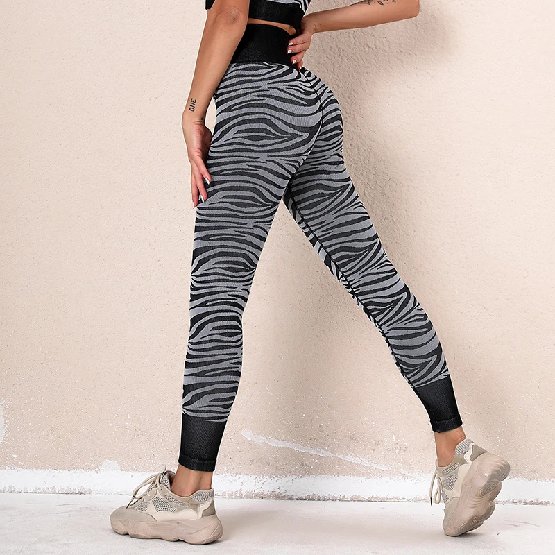ASHEYWR Fitness Women Yoga Pants Seamless Leopard High Waist Training Gym Leggings Jogging Running Outdoor Sport Leggings Female
ASHEYWR Fitness Women Yoga Pants Seamless Leopard High Waist Training Gym Leggings Jogging Running Outdoor Sport Leggings Female