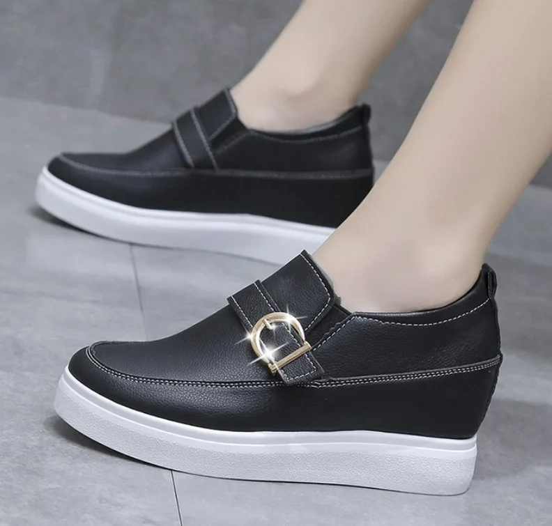 Fashion Women Casual Loafers Shoes New Spring Round Toe Metal Buckle Thick Bottom Increased Leather Shoes
Fashion Women Casual Loafers Shoes New Spring Round Toe Metal Buckle Thick Bottom Increased Leather Shoes