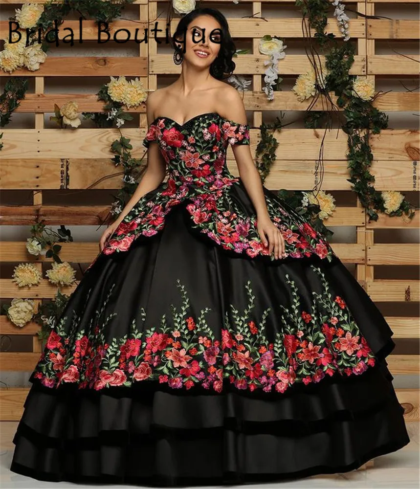 Vestidos de 15 años Black Quinceanera Dresses with Flowers Applique Off Shoulder Sweet 16 Dress Lace-Up Back Mexican Gowns
Vestidos de 15 años Black Quinceanera Dresses with Flowers Applique Off Shoulder Sweet 16 Dress Lace-Up Back Mexican Gowns