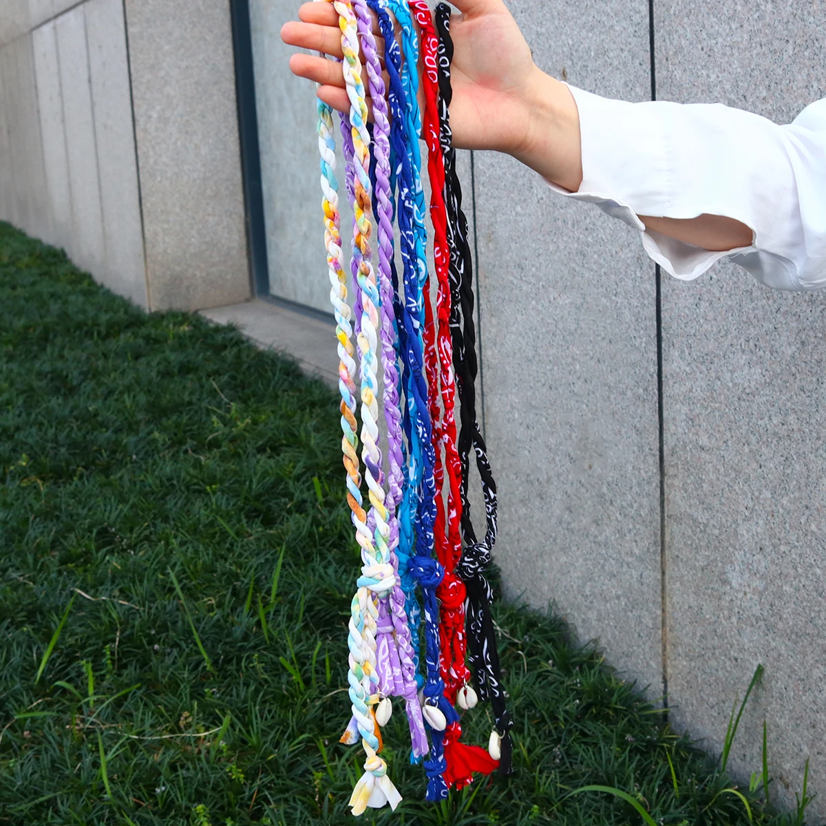 Lifefontier Ethnic Handmade Colorful Fabric Weave Long Chain Necklace for Women Bohemia Shell Charms Necklace Holiday Jewelry
Lifefontier Ethnic Handmade Colorful Fabric Weave Long Chain Necklace for Women Bohemia Shell Charms Necklace Holiday Jewelry