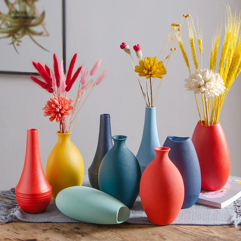 Nordic style vase simple modern ceramic ornaments dried flower ornaments porch living room flower arrangement table TV cabinet
Nordic style vase simple modern ceramic ornaments dried flower ornaments porch living room flower arrangement table TV cabinet