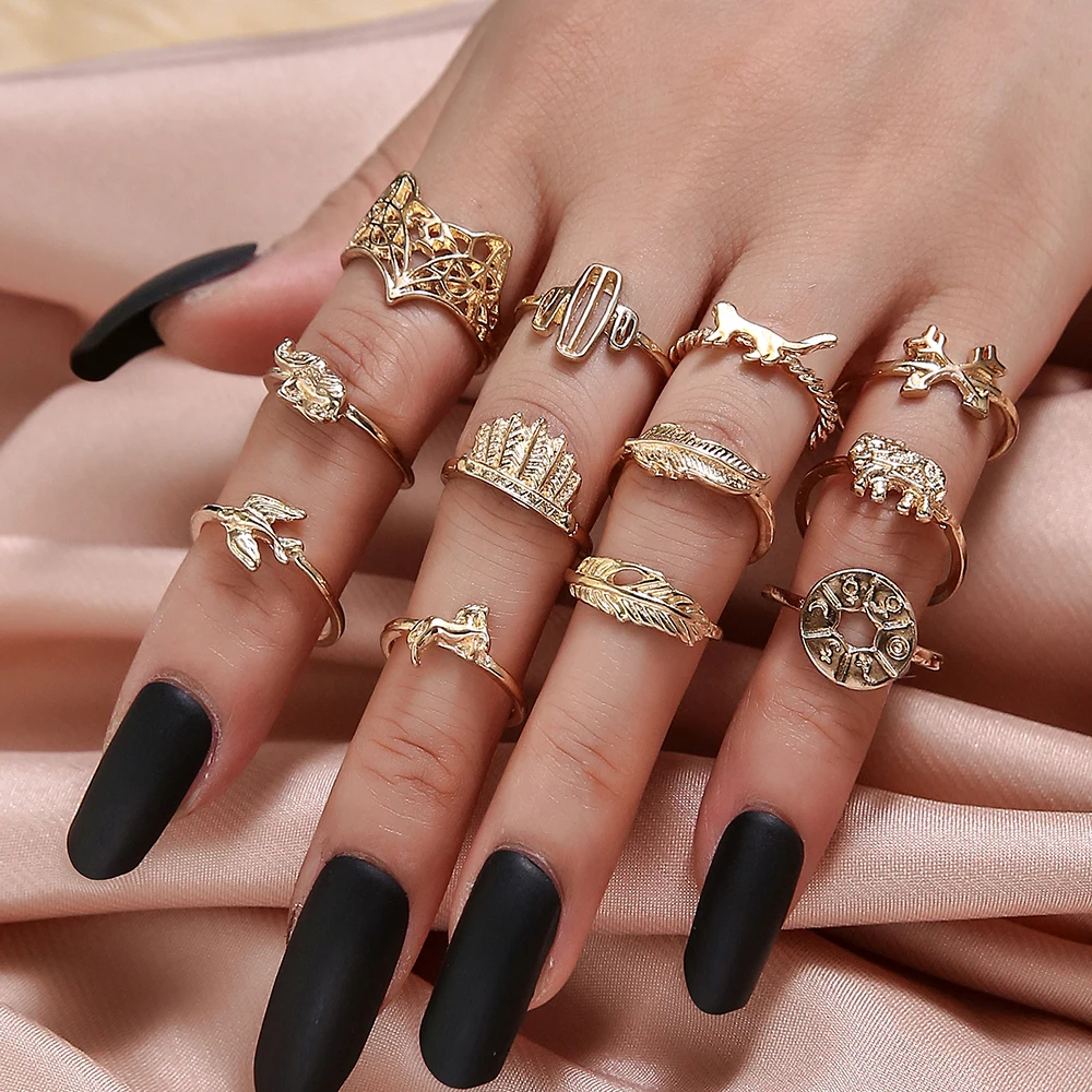 12 Pcs/Set Boho Hollow Fox Face Ring Swallow Leopard Animal Natural Element Women Round Lot Rings Set Gold Color Fashion Jewelry
12 Pcs/Set Boho Hollow Fox Face Ring Swallow Leopard Animal Natural Element Women Round Lot Rings Set Gold Color Fashion Jewelry