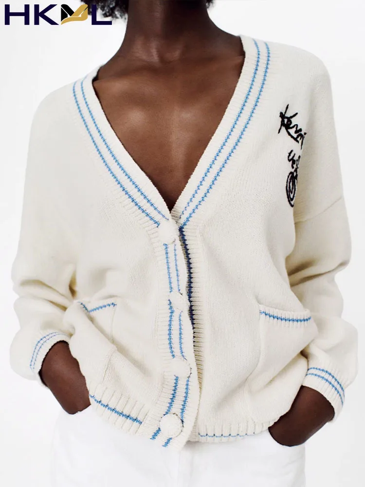 New Women Autumn Cute Animal Embroidery Knit Cardigan Long Sleeve Vintage Knitted Top Chic Button Up Sweater Female
New Women Autumn Cute Animal Embroidery Knit Cardigan Long Sleeve Vintage Knitted Top Chic Button Up Sweater Female