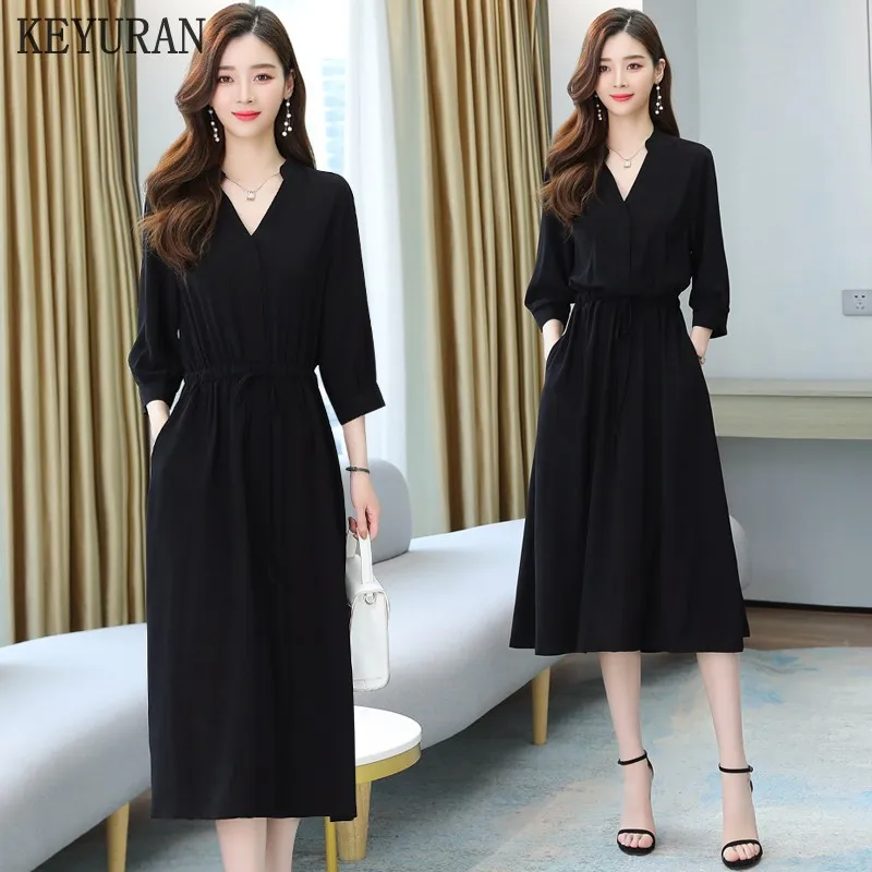 Summer Solid 3/4 Sleeve V-Neck Office Lady Dress 2021 Vintage Chic Black Chiffon Midi Dress Women Casual Bodycon Party Vestidos
Summer Solid 3/4 Sleeve V-Neck Office Lady Dress 2021 Vintage Chic Black Chiffon Midi Dress Women Casual Bodycon Party Vestidos