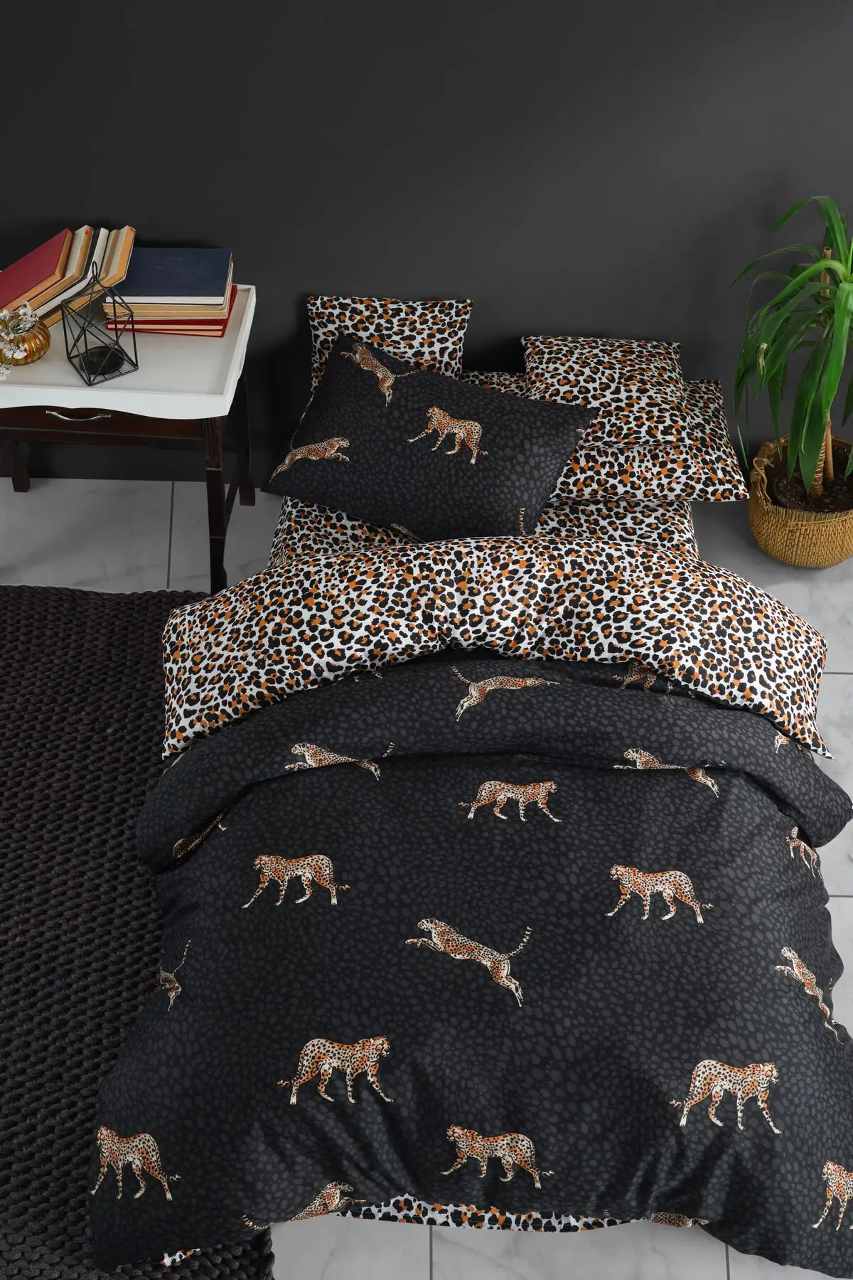 2021 Bedding Set With Pillowcase Duvet Cover Sets Bed Linen Sheet Double Full Single Size Quilt Covers Bedclothes Leopard
2021 Bedding Set With Pillowcase Duvet Cover Sets Bed Linen Sheet Double Full Single Size Quilt Covers Bedclothes Leopard