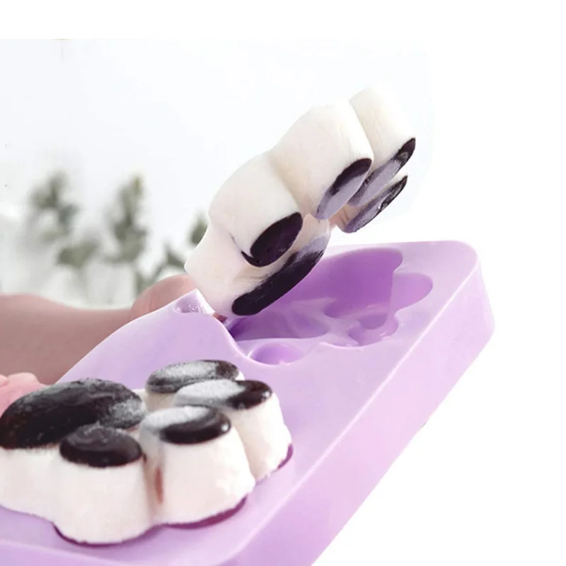 Silicone Ice Cream Mold Popsicle Molds DIY Homemade Dessert Freezer Fruit Juice Ice Pop Maker Mould with 50 Sticks
Silicone Ice Cream Mold Popsicle Molds DIY Homemade Dessert Freezer Fruit Juice Ice Pop Maker Mould with 50 Sticks