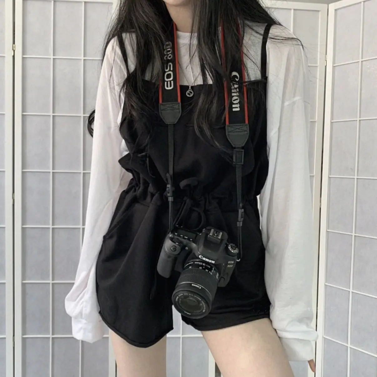 Suspender shorts female students show thin 2021 summer new Korean loose and versatile overalls women's wide leg strap pants
Suspender shorts female students show thin 2021 summer new Korean loose and versatile overalls women's wide leg strap pants