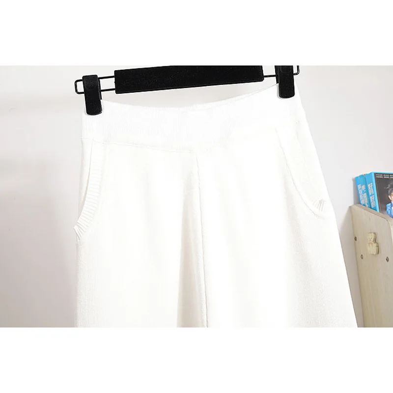 White Black Knitted Tracksuit Set Women Autumn Fashion Handwork Sequins Knit Sweater Pencil Pants Loose Casual Two Piece Outfits
White Black Knitted Tracksuit Set Women Autumn Fashion Handwork Sequins Knit Sweater Pencil Pants Loose Casual Two Piece Outfits