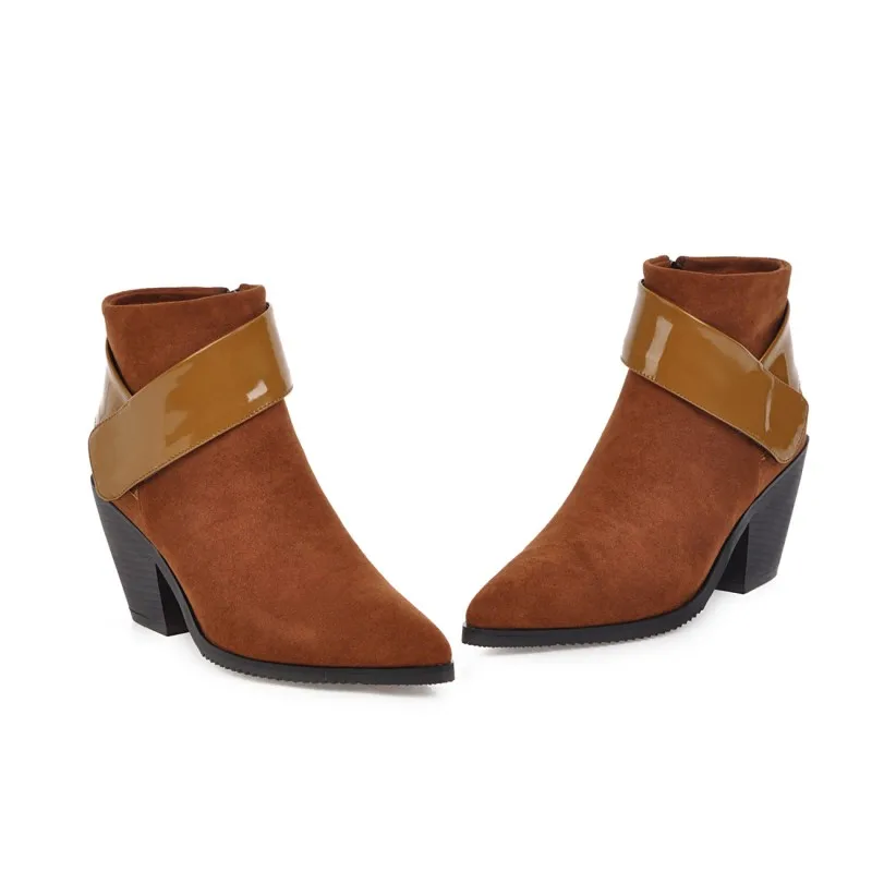 Women's Shoes
Women's Shoes