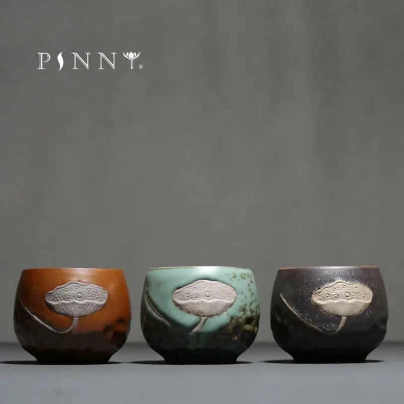 PINNY Lotus Relief Kung Fu Teacups Pigmented Coarse Pottery Master Cup Traditional Chinese Heat Resistant Tea Bowl
PINNY Lotus Relief Kung Fu Teacups Pigmented Coarse Pottery Master Cup Traditional Chinese Heat Resistant Tea Bowl