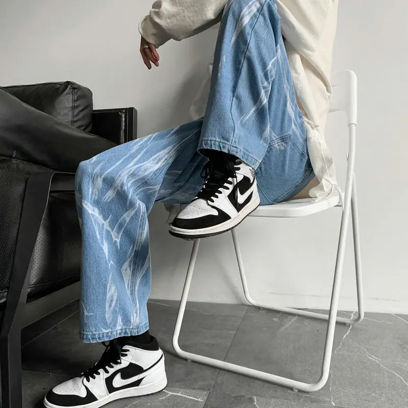 Spring men's jeans pants casual streetwear straight jeans men 2021 new harem denim man trousers
Spring men's jeans pants casual streetwear straight jeans men 2021 new harem denim man trousers