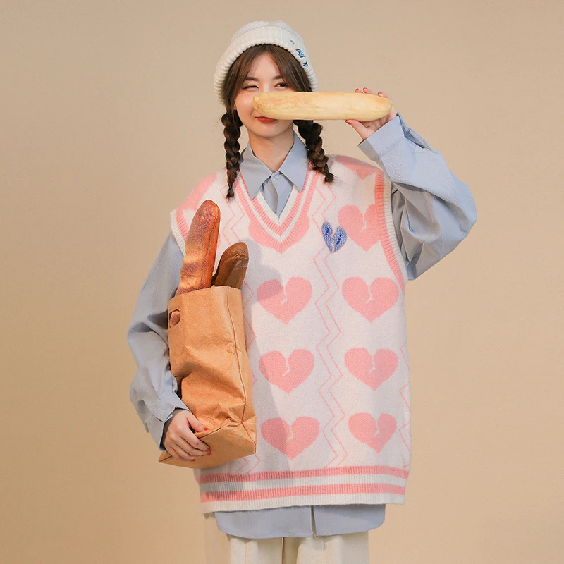 Spring Autumn 2021 Women Sweater Knitted Vest Pink Love Print V-neck Pullover Casual Vintage Female Sleeveless Tops Pull Femme
Spring Autumn 2021 Women Sweater Knitted Vest Pink Love Print V-neck Pullover Casual Vintage Female Sleeveless Tops Pull Femme