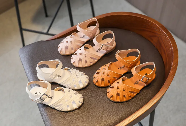 Summer Girls Kids Hollow Casual Flats Shoes Children Sandals Woven Cute Shoes Korean Soft Bottom Wild Hook & Loop Beach Sandals
Summer Girls Kids Hollow Casual Flats Shoes Children Sandals Woven Cute Shoes Korean Soft Bottom Wild Hook & Loop Beach Sandals