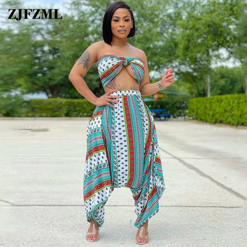 Geometric Pattern Vintage 2 Piece Set Fall Clothes for Women Strapless Slim Fit Crop Top and Baggy Loose Trouser Club Outfits 
Geometric Pattern Vintage 2 Piece Set Fall Clothes for Women Strapless Slim Fit Crop Top and Baggy Loose Trouser Club Outfits