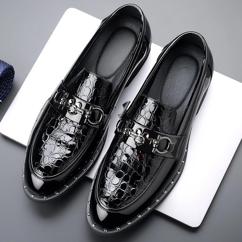 New men's Korean style trendy shiny small leather shoes Four seasons business British style leisure all-match leather shoes
New men's Korean style trendy shiny small leather shoes Four seasons business British style leisure all-match leather shoes