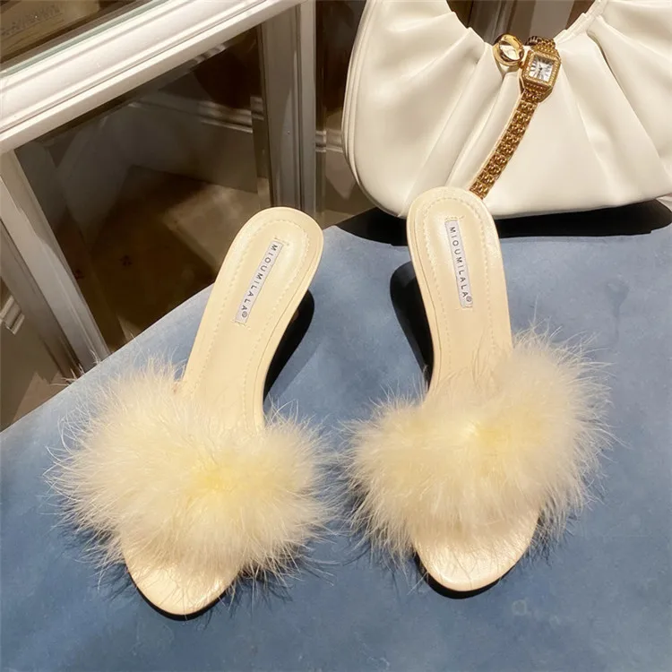 Fur Shoes Slippers Women Summer Thin Heels Luxury Slides Pantofle Heeled Mules Jelly Flip Flops Plush Designer 2021 High
Fur Shoes Slippers Women Summer Thin Heels Luxury Slides Pantofle Heeled Mules Jelly Flip Flops Plush Designer 2021 High