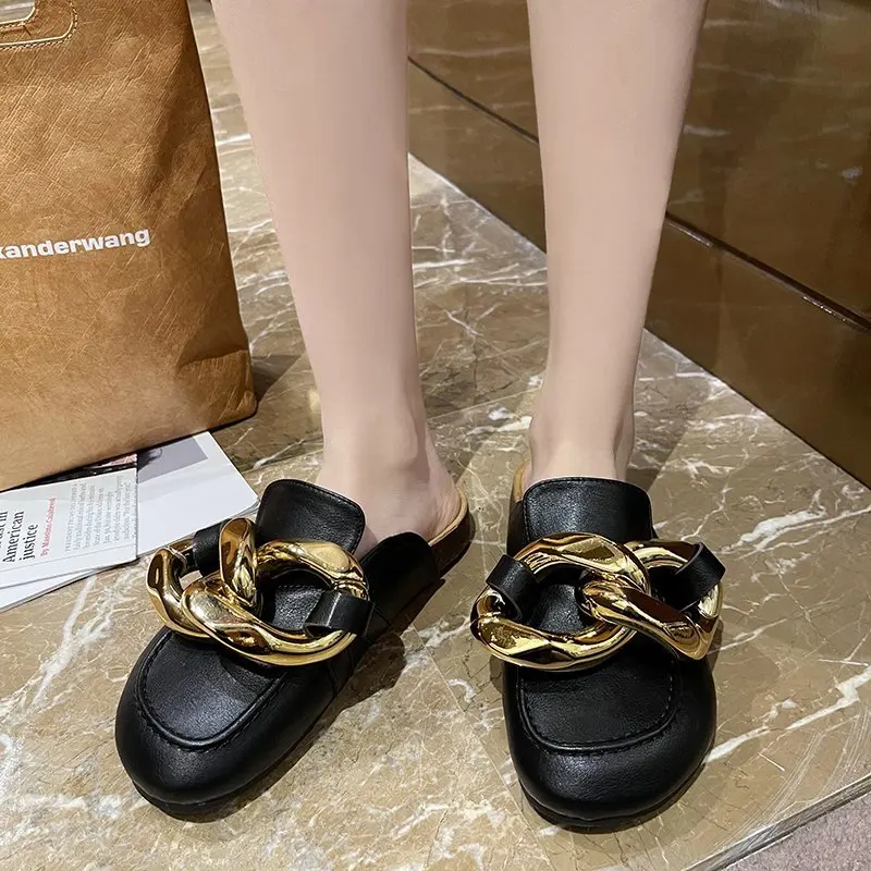 2021 Fashion Chain Design Design Furry Slippers Women Plush Plaftorm Casual Flats Cork Sandals Closed Toe Woman Mules Shoes
2021 Fashion Chain Design Design Furry Slippers Women Plush Plaftorm Casual Flats Cork Sandals Closed Toe Woman Mules Shoes