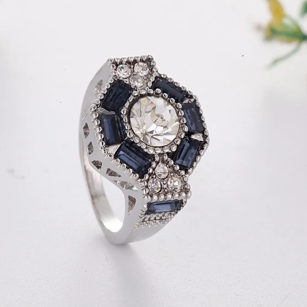Retro White Stone Ring Silver Color Geometric Blue Glass Filled s for Women Wedding Engagement Jewelry Vintage Anillos Mjuer
Retro White Stone Ring Silver Color Geometric Blue Glass Filled s for Women Wedding Engagement Jewelry Vintage Anillos Mjuer