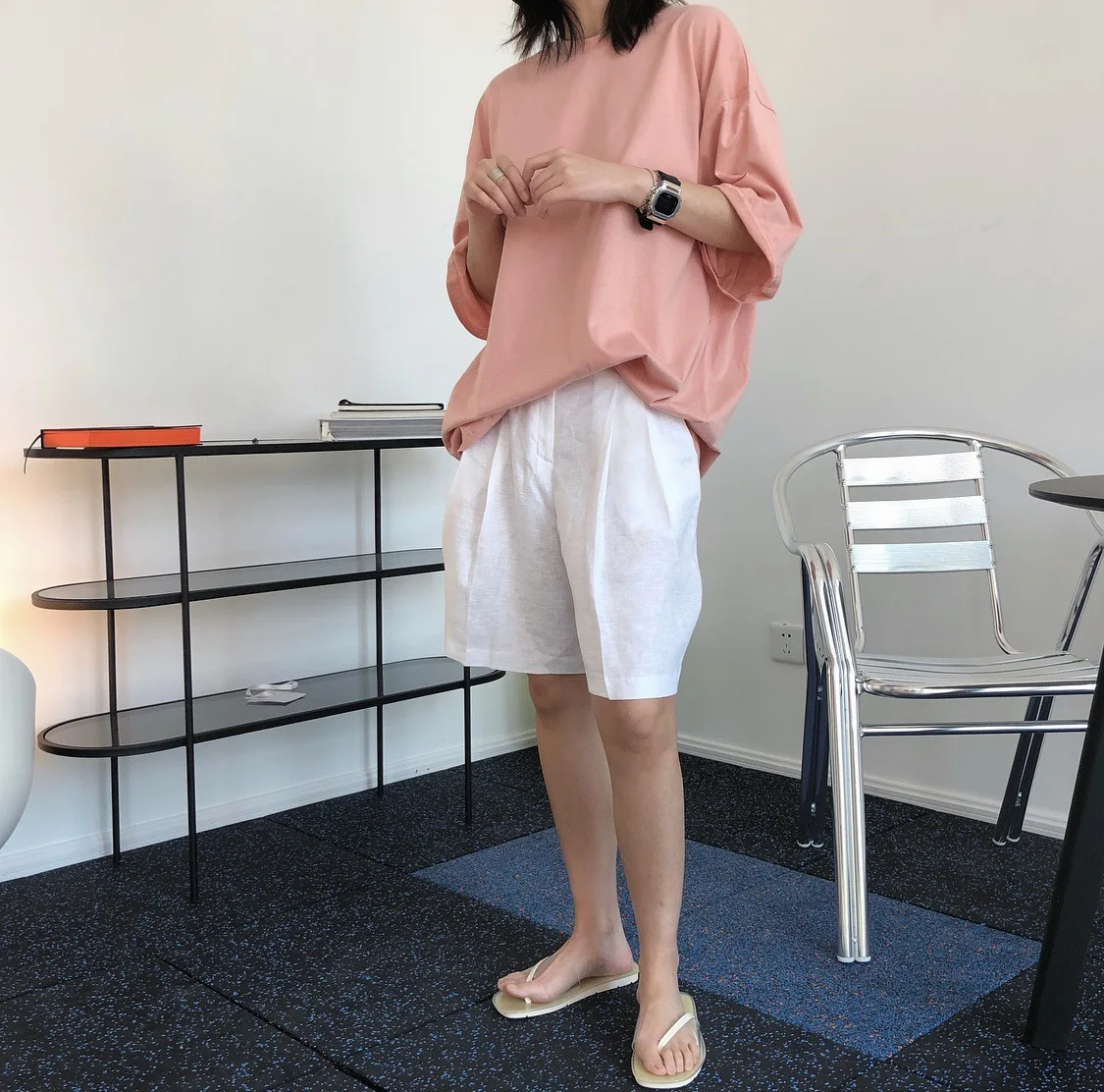 Summer New Korean Version Ins Simple Basic Round Neck Casual T-Shirt Loose And Versatile Solid Short Sleeve
Summer New Korean Version Ins Simple Basic Round Neck Casual T-Shirt Loose And Versatile Solid Short Sleeve