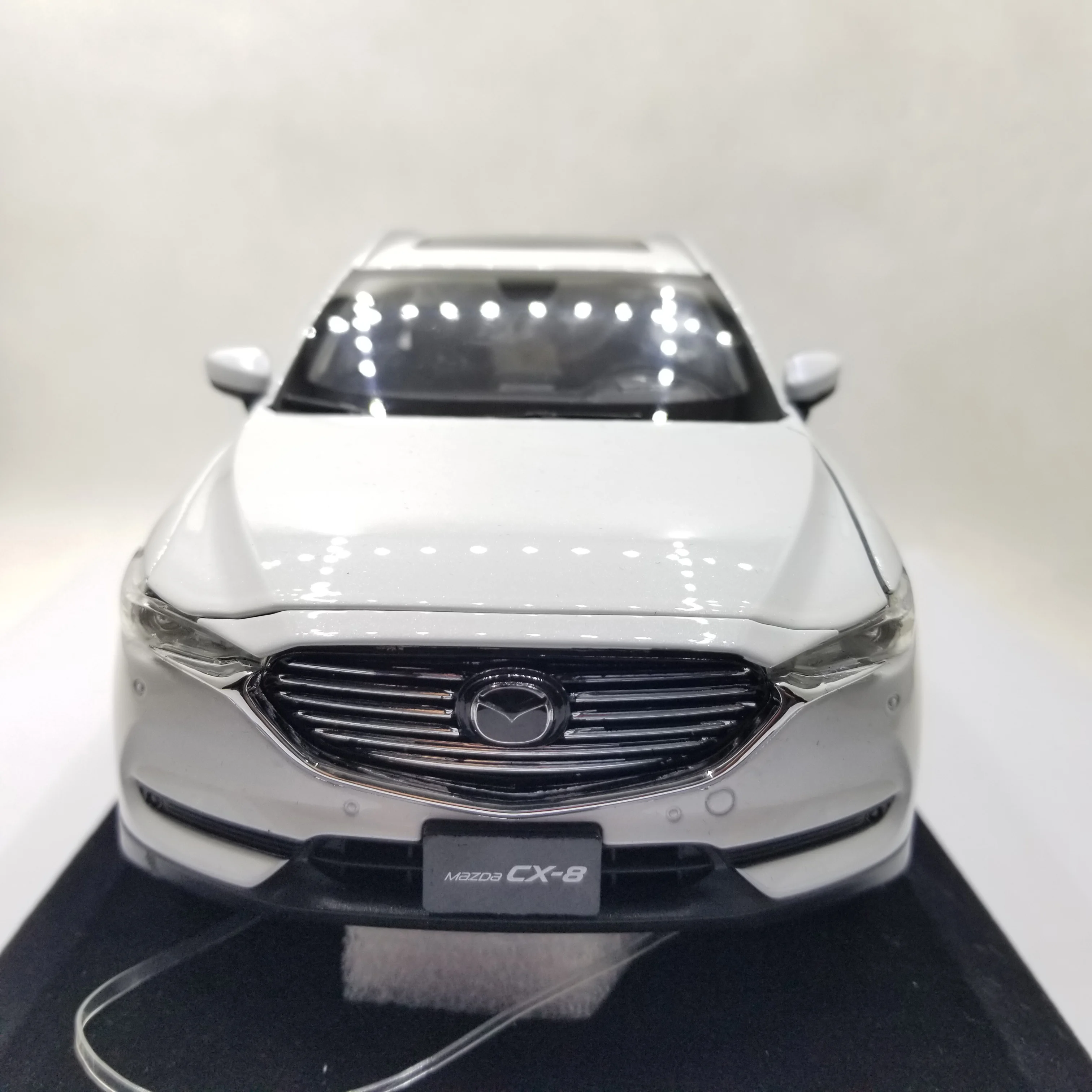 Модель литая автомобиля для Mazda CX-8 2019 белый внедорожник редкий игрушечный