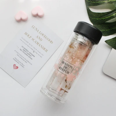 Double-layer glass borosilicate thickened gift cup transparent heat-insulating cup
Double-layer glass borosilicate thickened gift cup transparent heat-insulating cup