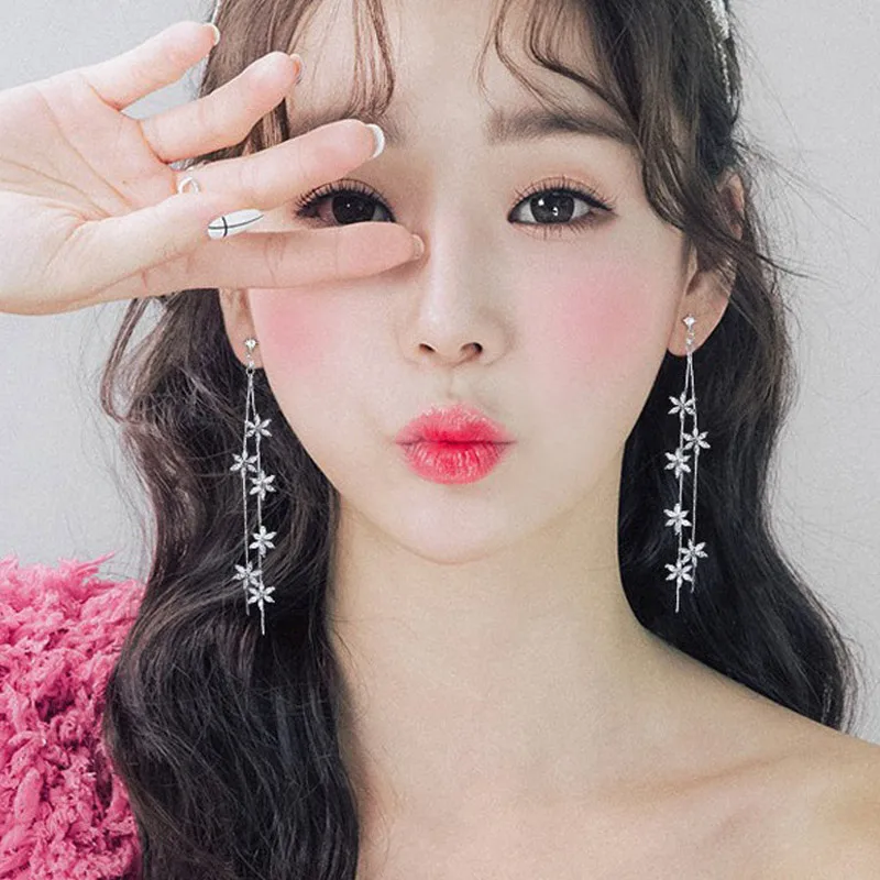 Newly Women Stud Earrings Clip Earrings Sweet Style Shining Zircon Flower Tassel Earring CLA88
Newly Women Stud Earrings Clip Earrings Sweet Style Shining Zircon Flower Tassel Earring CLA88