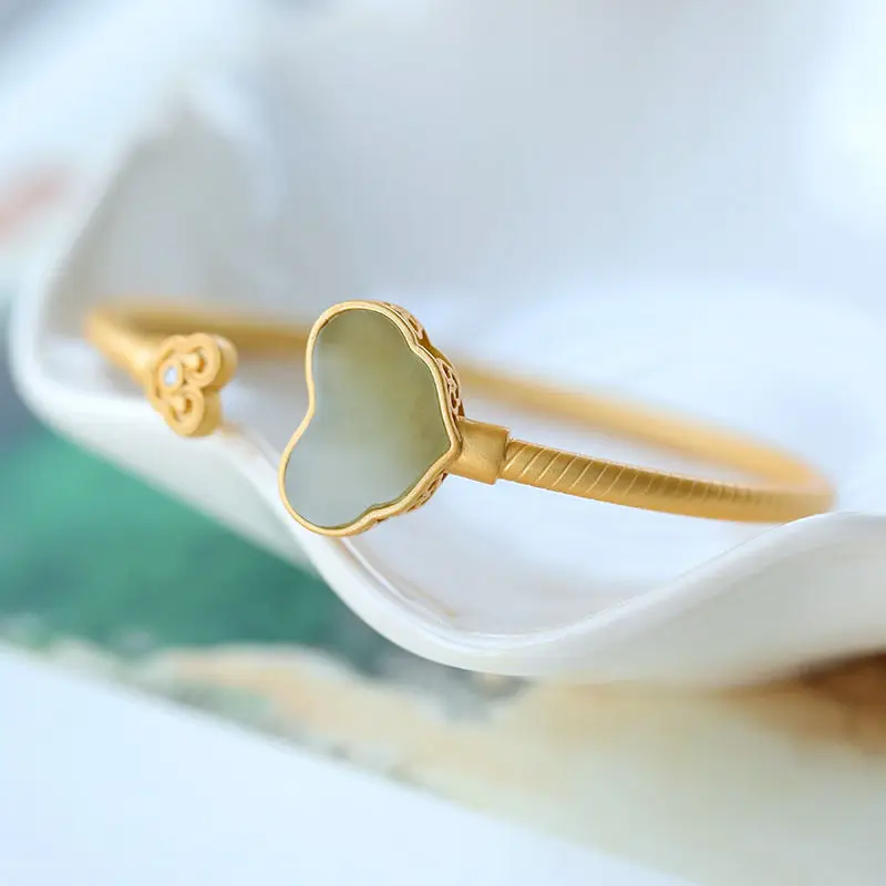 Браслет с натуральной яшмой из хэтяня, элегантные золотистые украшения в старинном стиле
Браслет с натуральной яшмой из хэтяня, элегантные золотистые украшения в старинном стиле