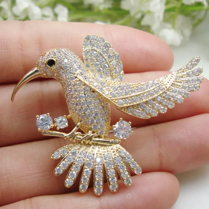 New Luxurious Hummingbird Bird Gold Tone Woman's Brooch Pin Clear Zircon Crystal
New Luxurious Hummingbird Bird Gold Tone Woman's Brooch Pin Clear Zircon Crystal
