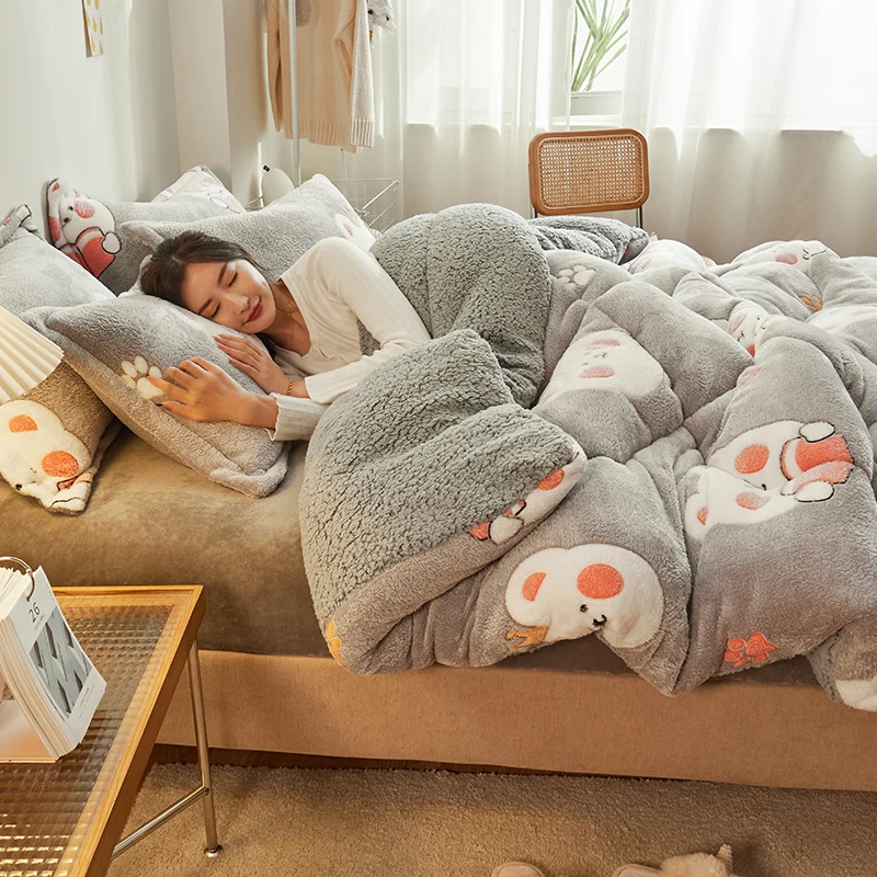 Зимнее одеяло кашемировое из ягненка, утолщенное теплое одеяло с сердечником, зимнее двойное бархатное одеяло кораллового цвета для общежи...
Зимнее одеяло кашемировое из ягненка, утолщенное теплое одеяло с сердечником, зимнее двойное бархатное одеяло кораллового цвета для общежи...