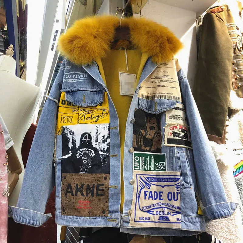 Fashion Real Fur Collar Winter Women's Denin Jacket 2021 New Female Denim Coat Women Plus Velvet Liner Girl Jackets Lady Blue
Fashion Real Fur Collar Winter Women's Denin Jacket 2021 New Female Denim Coat Women Plus Velvet Liner Girl Jackets Lady Blue
