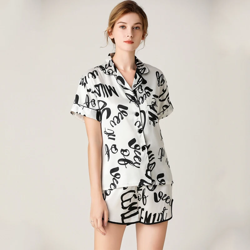 Ladies Short Sleeve Sleep Wear Silk Satin Night Wear Fashion Pajama Set 2 Pieces For Women
Ladies Short Sleeve Sleep Wear Silk Satin Night Wear Fashion Pajama Set 2 Pieces For Women
