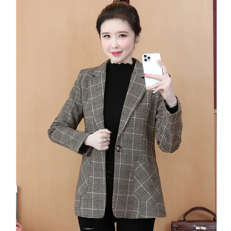 High-quality elegant French retro plaid suit long-sleeved blouse women's casual autumn new fashion office jacket
High-quality elegant French retro plaid suit long-sleeved blouse women's casual autumn new fashion office jacket