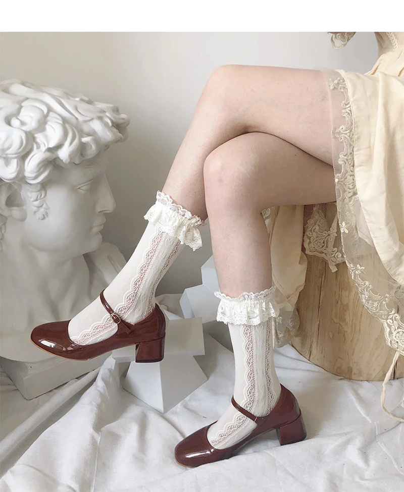 Spring and Summer New French Retro Love Hollow Lace Kawaii Ladies Socks Stretch White Breathable Anti-drop Silk High Qualitysock 
Spring and Summer New French Retro Love Hollow Lace Kawaii Ladies Socks Stretch White Breathable Anti-drop Silk High Qualitysock
