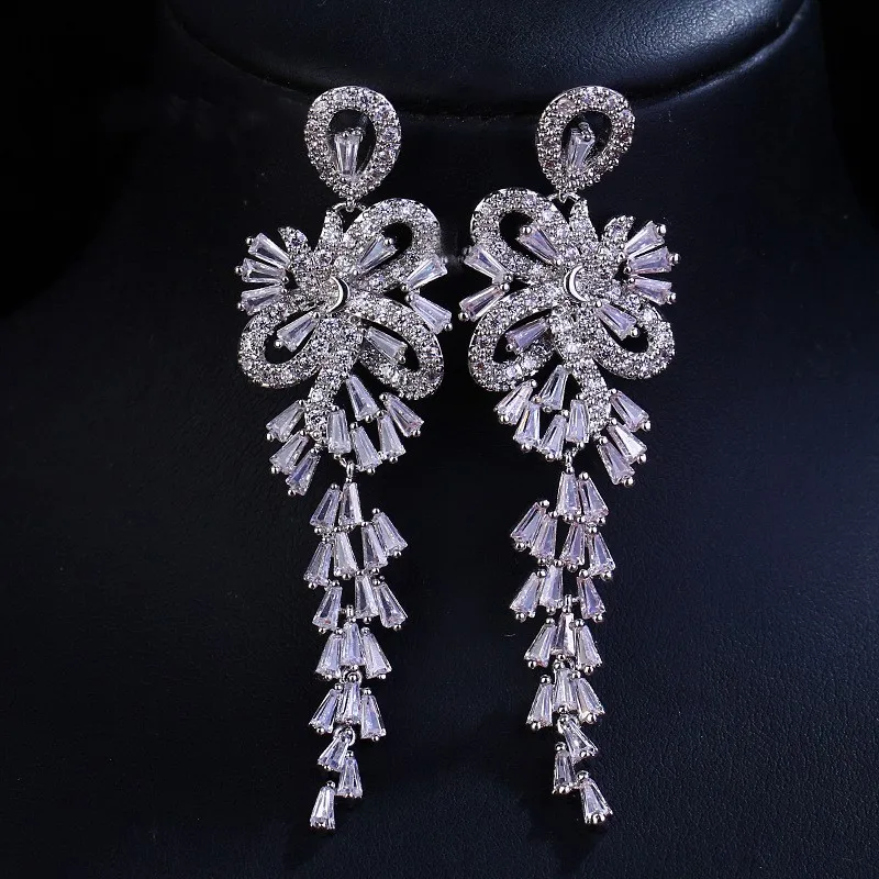 Ekopdee Luxury Charm Bridal Jewelry Dangle Wedding Long Earring Drop Cubic Zirconia Earrings Bling CZ Fashion Earrings 2021 INS
Ekopdee Luxury Charm Bridal Jewelry Dangle Wedding Long Earring Drop Cubic Zirconia Earrings Bling CZ Fashion Earrings 2021 INS