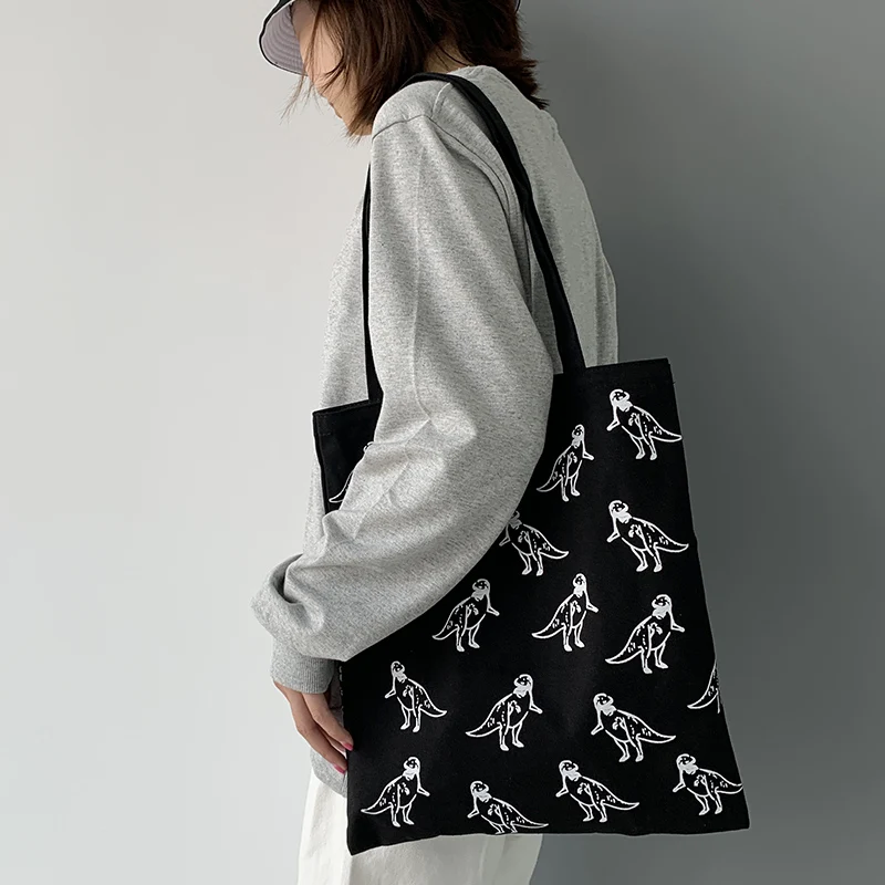 Women Shoulder Canvas Bag Female Cute Dinosaur Print Shopping Bag Cotton Cloth Shopper Tote Bag Simple Eco Handbag For Girl 2022
Women Shoulder Canvas Bag Female Cute Dinosaur Print Shopping Bag Cotton Cloth Shopper Tote Bag Simple Eco Handbag For Girl 2022