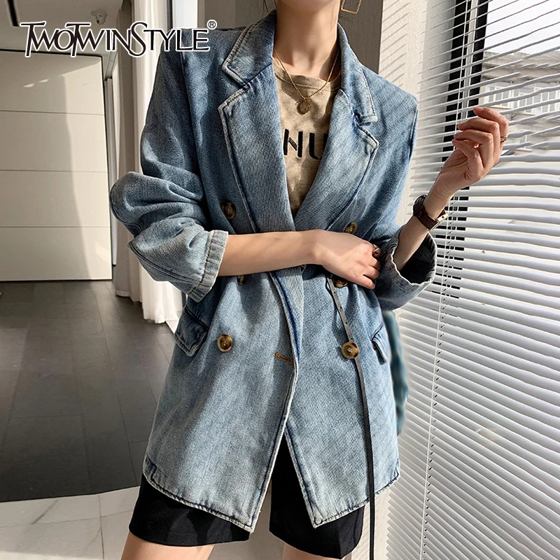 TWOTWINSTYLE Casual Denim Coats For Female Lapel Collar Long Sleeve High Waist Solid Color Women's Coat Fashion New 2021
TWOTWINSTYLE Casual Denim Coats For Female Lapel Collar Long Sleeve High Waist Solid Color Women's Coat Fashion New 2021