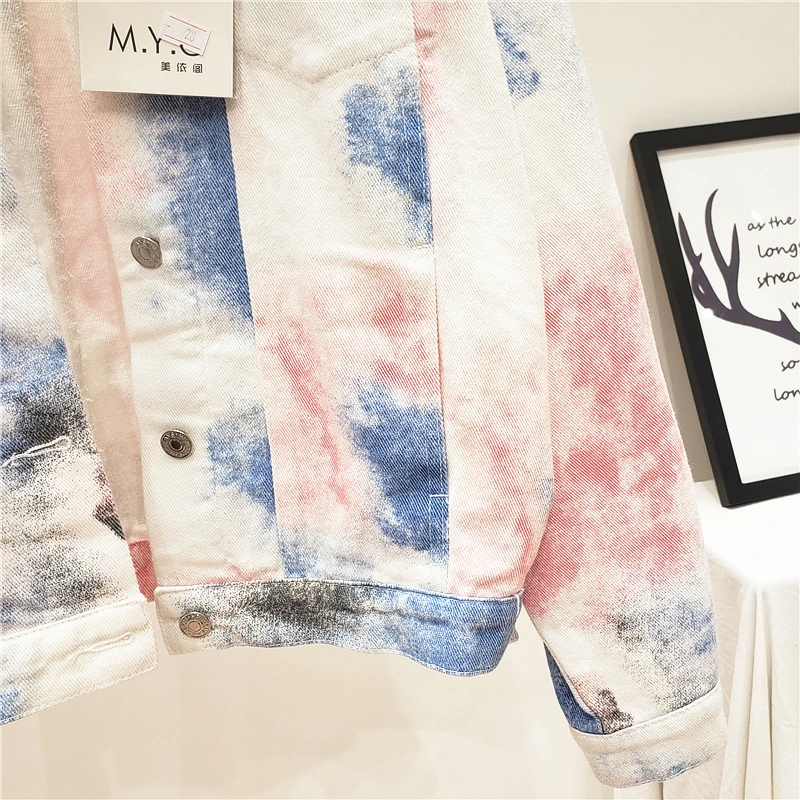 Spring Autumn Fashion Gradient Color Jeans Women Streetwear Korean style Loose Female Short Denim Jacket Mujer Outerwear
Spring Autumn Fashion Gradient Color Jeans Women Streetwear Korean style Loose Female Short Denim Jacket Mujer Outerwear