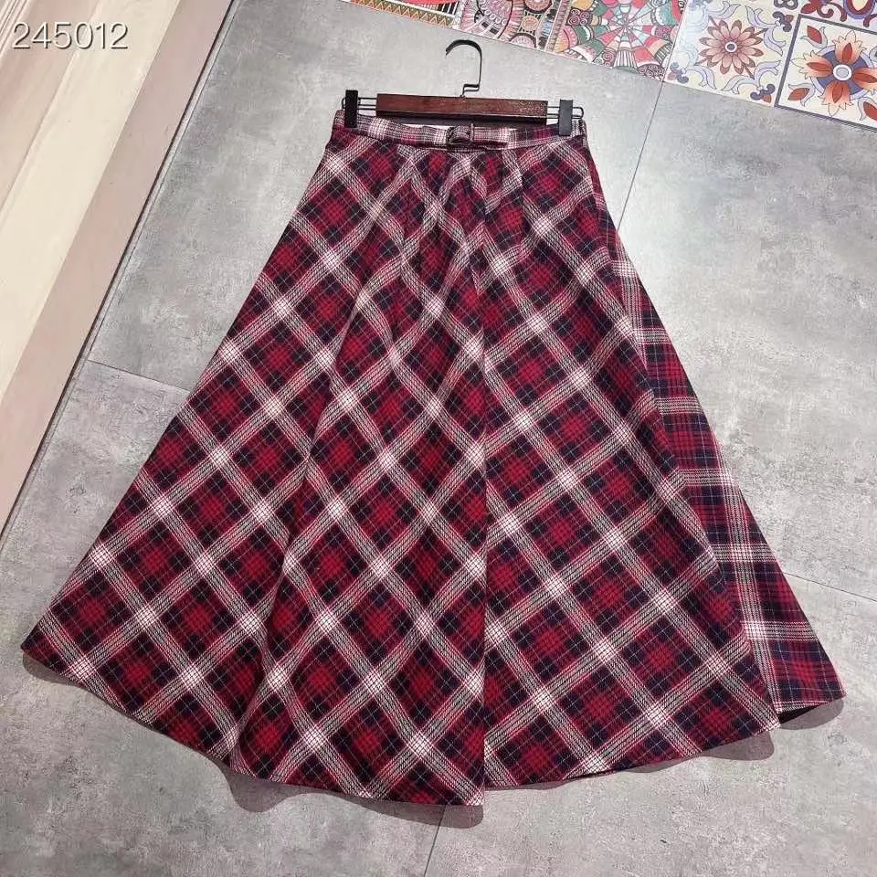 Fyion 2021 New Runway Designer Autumn Midi Skirt Women Elegant Plaid Print Vintage Top Skirt Female
Fyion 2021 New Runway Designer Autumn Midi Skirt Women Elegant Plaid Print Vintage Top Skirt Female