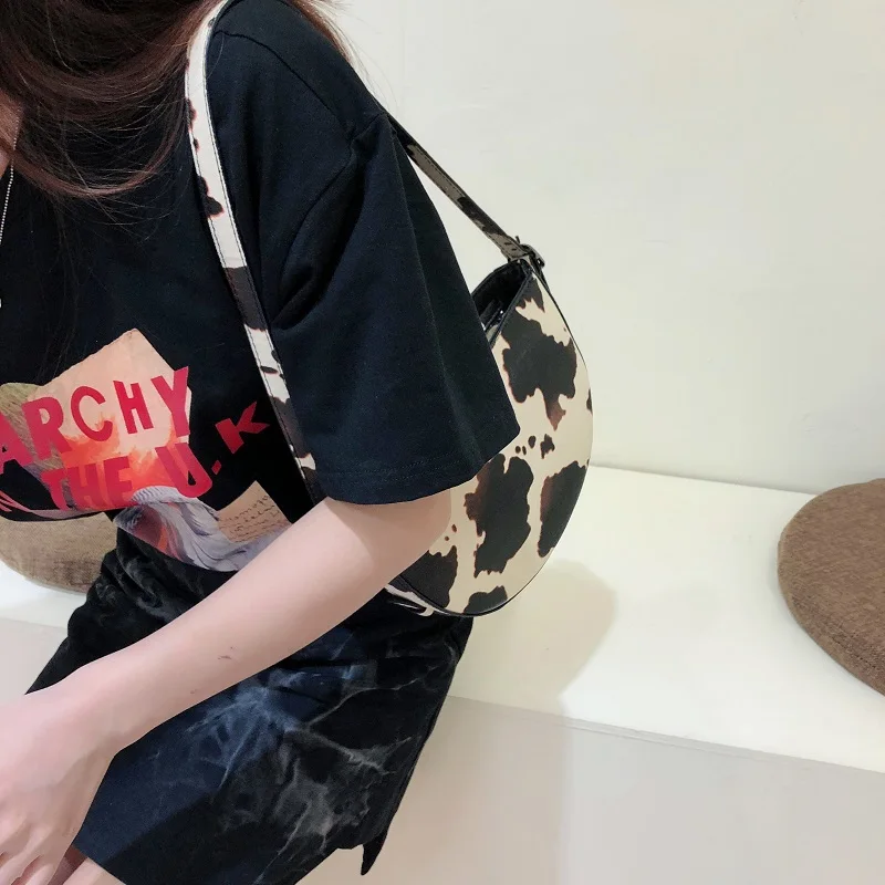 Fashion Cow Pattern Ladies Shoulder Crossbody Bag Solid Color PU Leather Women Saddle Bags Elegant Design Female Handbags Purses
Fashion Cow Pattern Ladies Shoulder Crossbody Bag Solid Color PU Leather Women Saddle Bags Elegant Design Female Handbags Purses