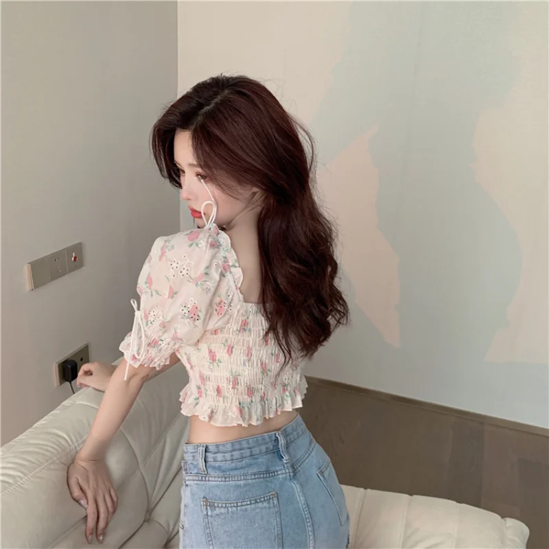 Chic Square Neck Floral Print Women Blouses Summer Puff Sleeves Ruffled Smocking Blouse Female Casual Fashion Crop Tops
Chic Square Neck Floral Print Women Blouses Summer Puff Sleeves Ruffled Smocking Blouse Female Casual Fashion Crop Tops
