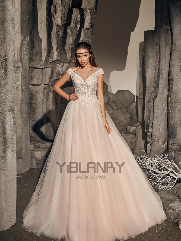 YILIBER Lace wedding dress atmosphere retro o-neck luxury bridal dresses sleeveless big skirt fluffy skirt custom made
YILIBER Lace wedding dress atmosphere retro o-neck luxury bridal dresses sleeveless big skirt fluffy skirt custom made