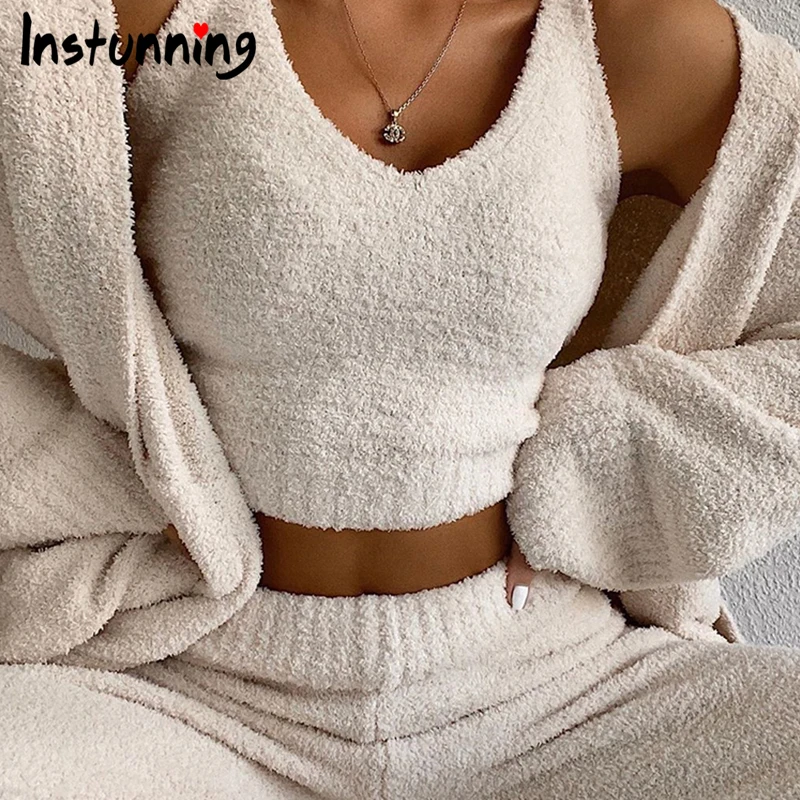 Instunning 2020 Autumn Winter Cotton Two Piece Set Women V-Neck Sleeveless Crop Top Elastic Waist Trousers Casual 2 Piece Set
Instunning 2020 Autumn Winter Cotton Two Piece Set Women V-Neck Sleeveless Crop Top Elastic Waist Trousers Casual 2 Piece Set