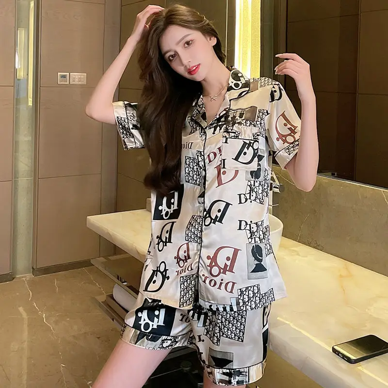 Pajamas women's summer ice silk short sleeve thin sexy charming women's home clothes summer net popular cool suit
Pajamas women's summer ice silk short sleeve thin sexy charming women's home clothes summer net popular cool suit