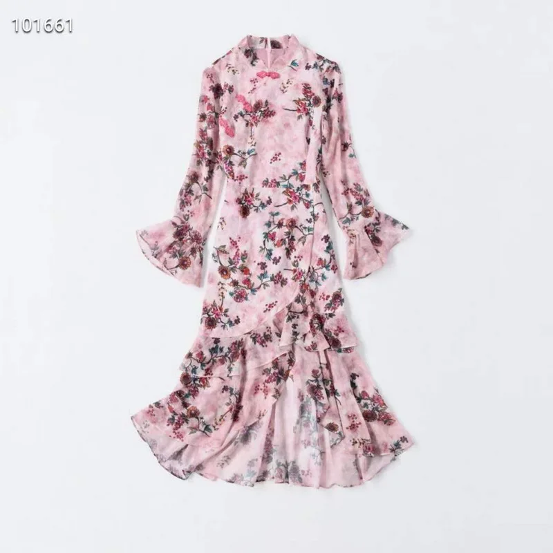 Top Quality Brand Qipao Dress 2020 Autumn Women Elegant Floral Print Ruffle Sexy Asymmetrical Style Pink Green Dress Clothings
Top Quality Brand Qipao Dress 2020 Autumn Women Elegant Floral Print Ruffle Sexy Asymmetrical Style Pink Green Dress Clothings